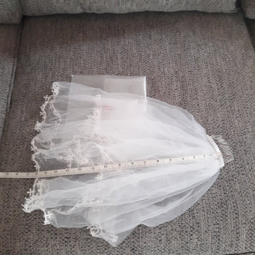 Girls First Communion Veil - White Holy 1st Communion Headpiece - Picture 7 of 15